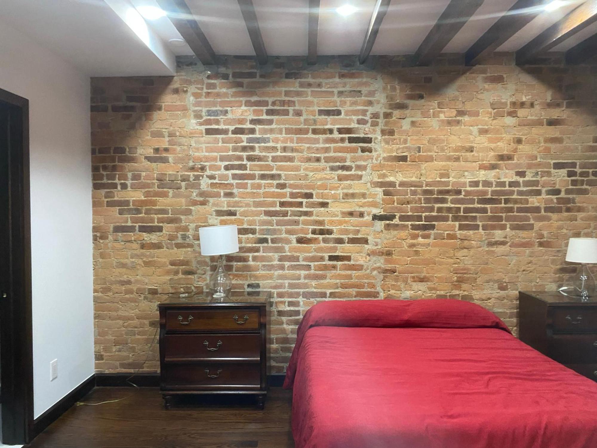 Cozy Bedroom With Bath, Private Entrance Guest house New York