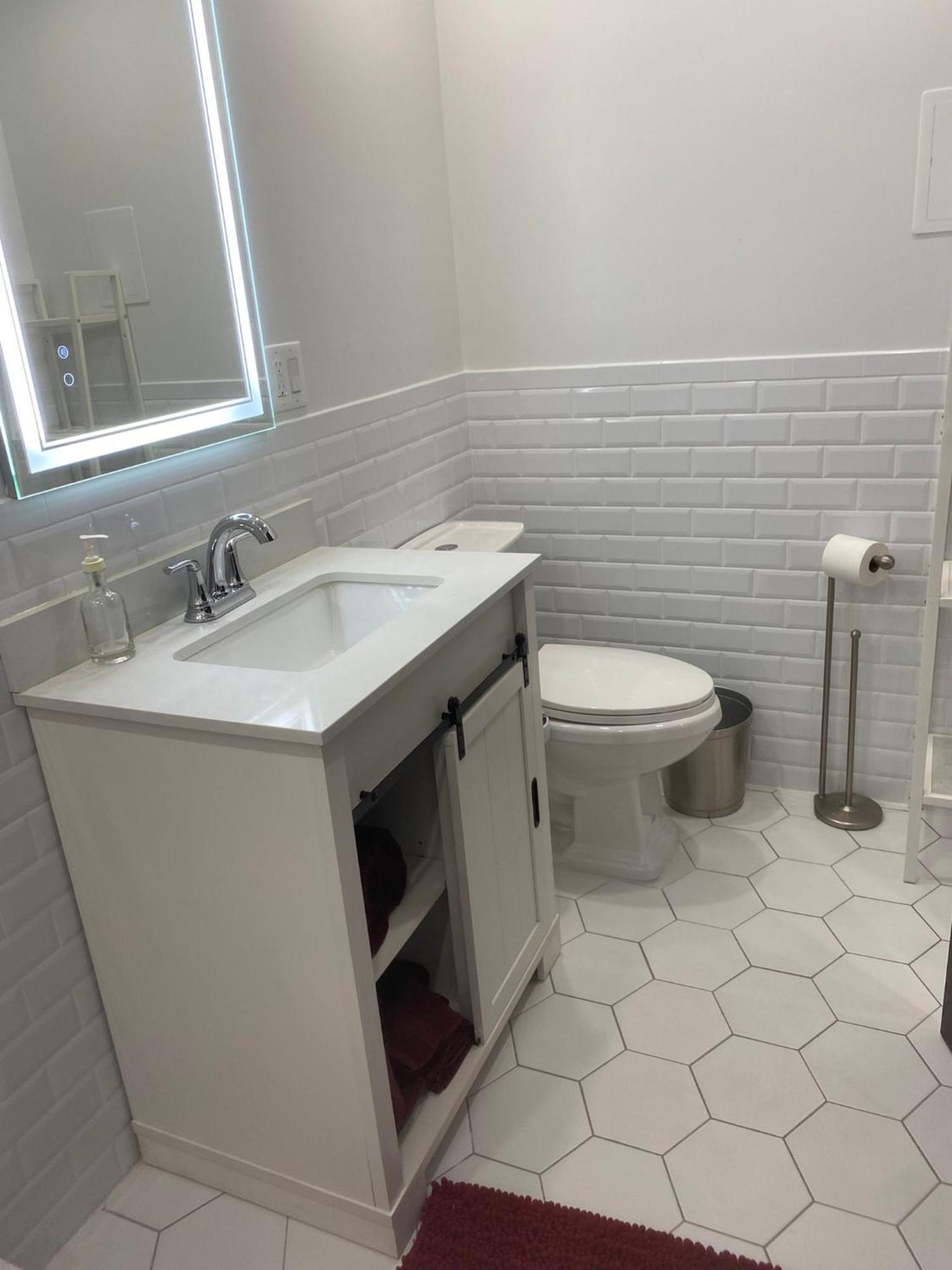 Cozy Bedroom With Bath, Private Entrance